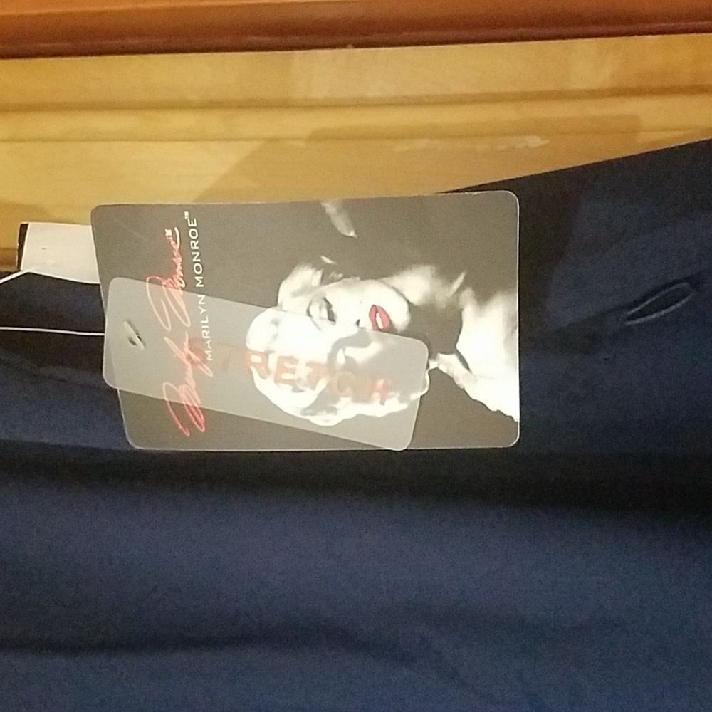 Marilyn Monroe By Medichic Blue Stretch Scrub Pants NWT - Picture 2 of 5